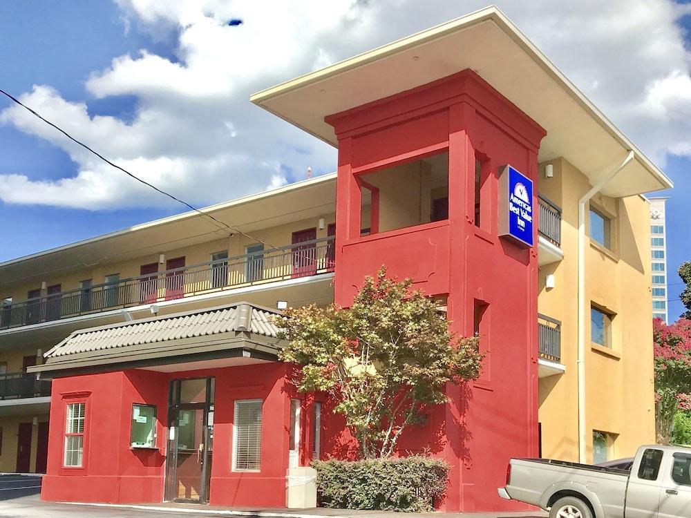 6 Atlanta, Ga - Midtown Motel 2*