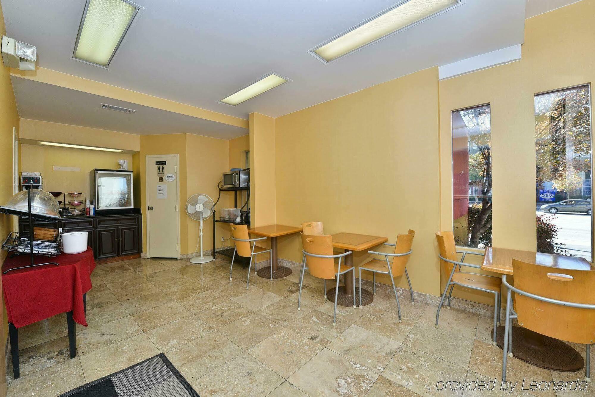 6 Atlanta, Ga - Midtown Motel 2*
