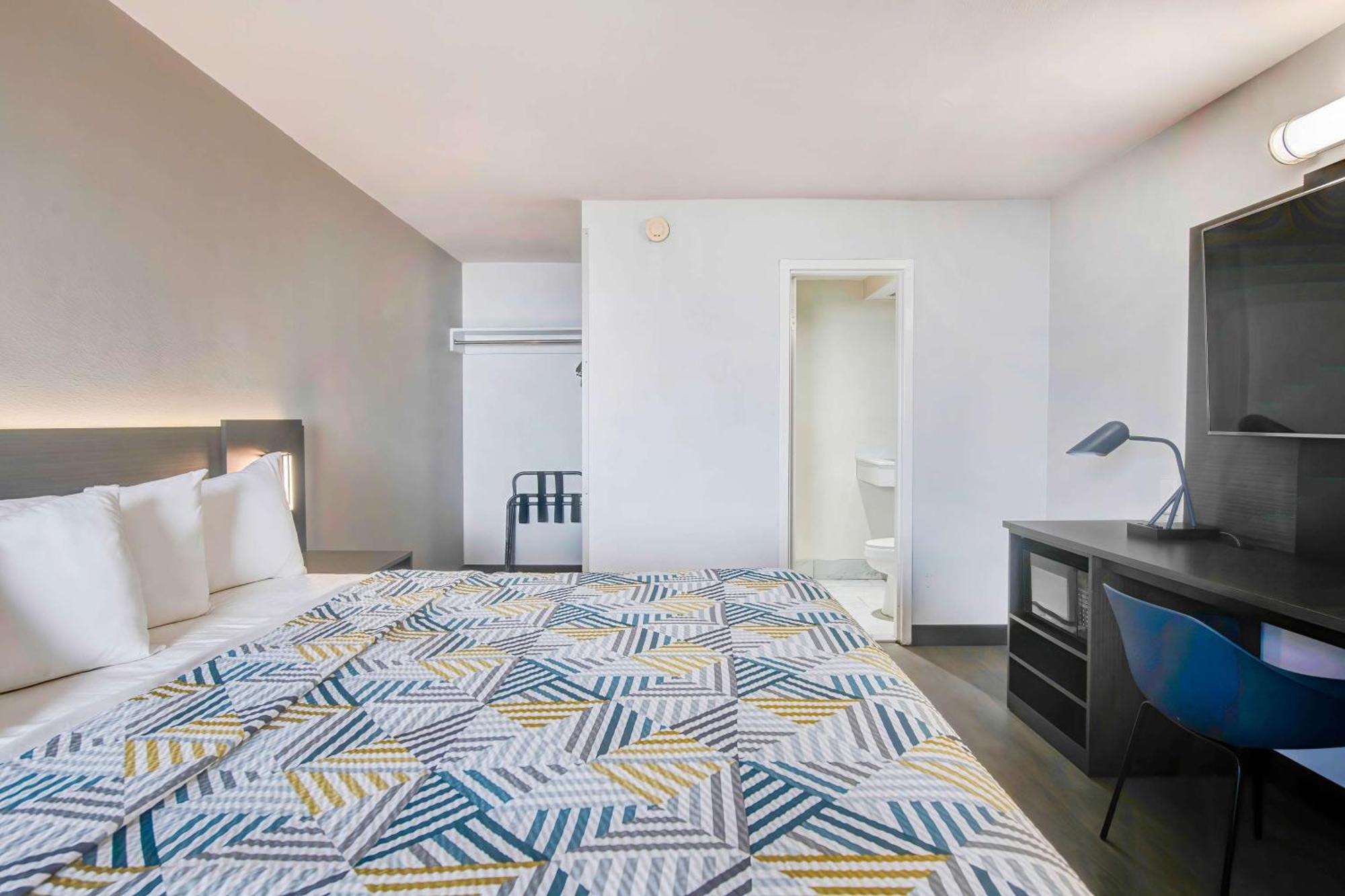 6 Atlanta, Ga - Midtown Motel 2*