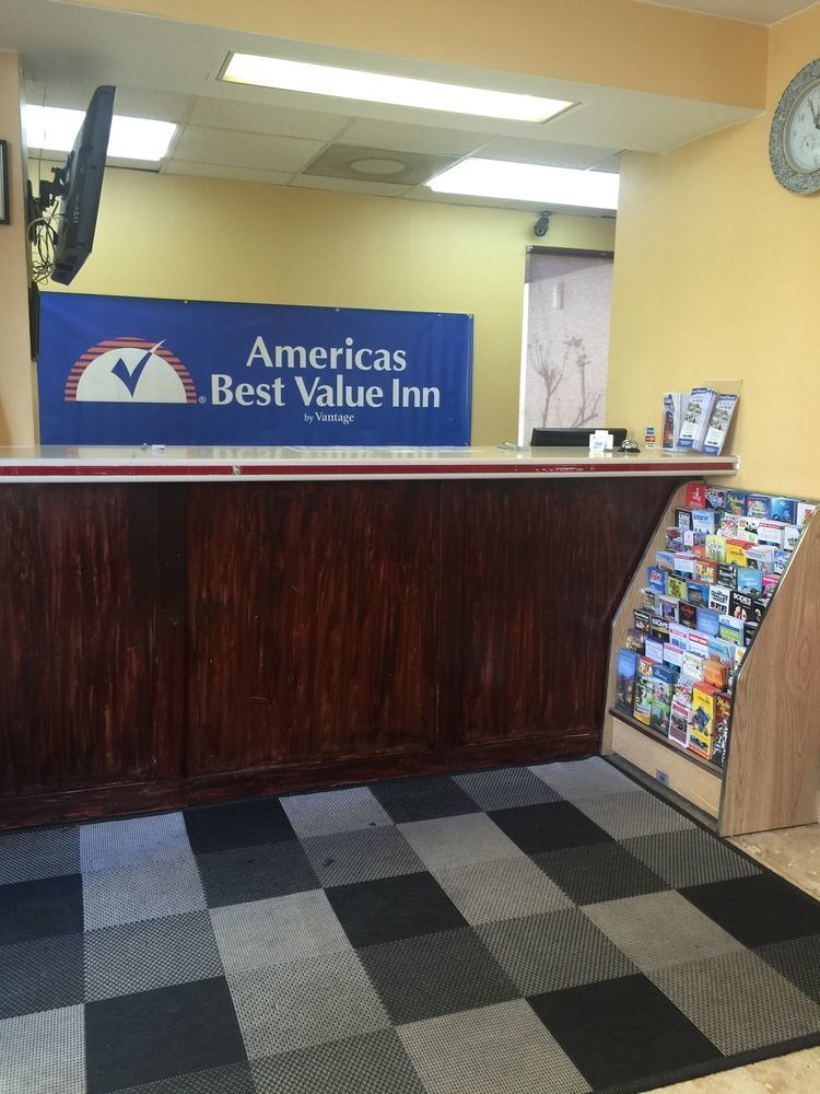 6 Atlanta, Ga - Midtown Motel 2*