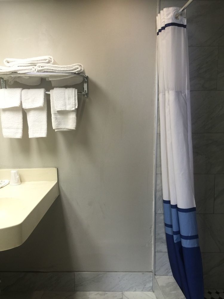 6 Atlanta, Ga - Midtown Motel 2*